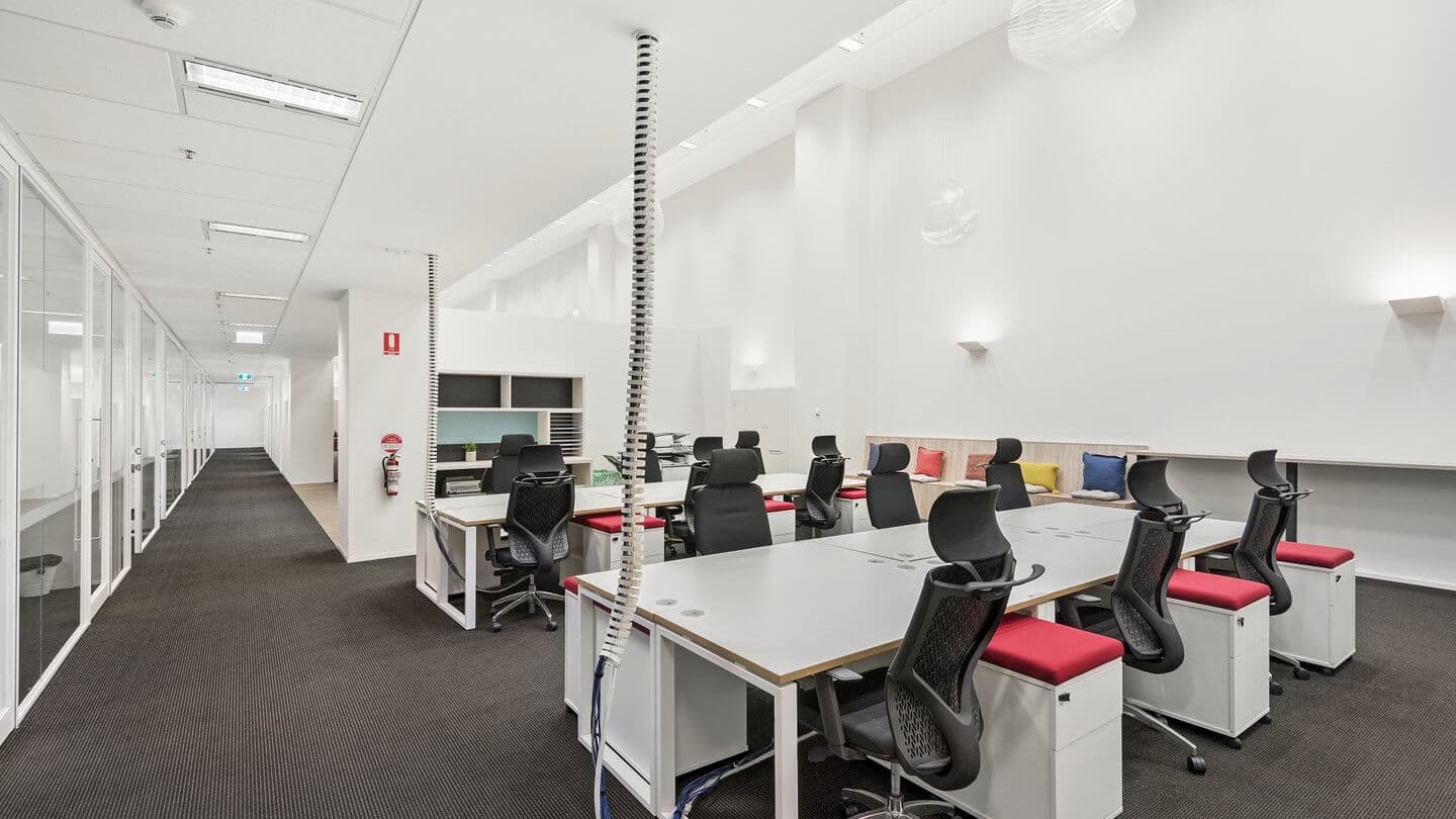 Hot desks at Workspace365